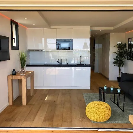 Appartamento Climatisé Refait à Neuf - Vue Saint-tropez - Piscine- 50m