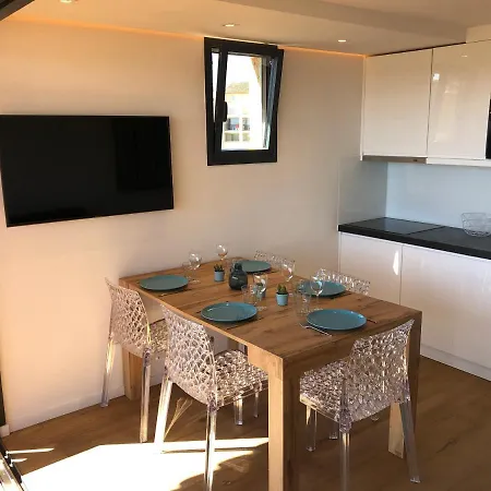 Climatisé Refait à Neuf - Vue Saint-tropez - Piscine- 50m Appartamento *