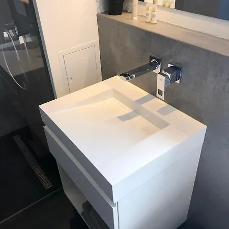 Climatisé Refait à Neuf - Vue Saint-tropez - Piscine- 50m Appartamento