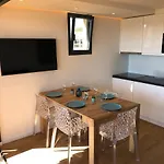 Climatise Refait A Neuf - Vue Saint-tropez - Piscine- 50m Appartement *